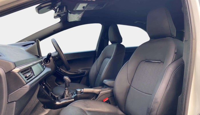 2023 Tata NEXON FEARLESS PLUS 1.2 REVOTRON 6 MT, Petrol, Manual, 13,867 km, Right Side Front Door Cabin