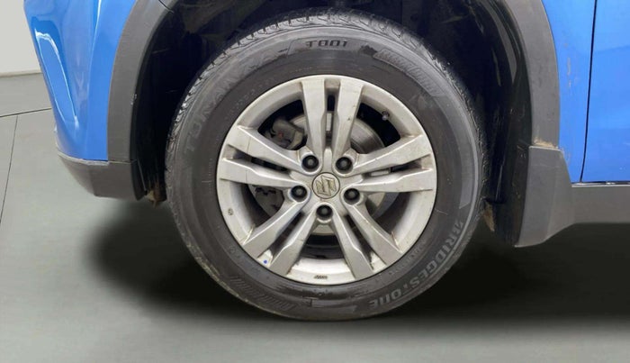 2016 Maruti Vitara Brezza ZDI PLUS DUAL TONE, Diesel, Manual, 93,327 km, Left Front Wheel