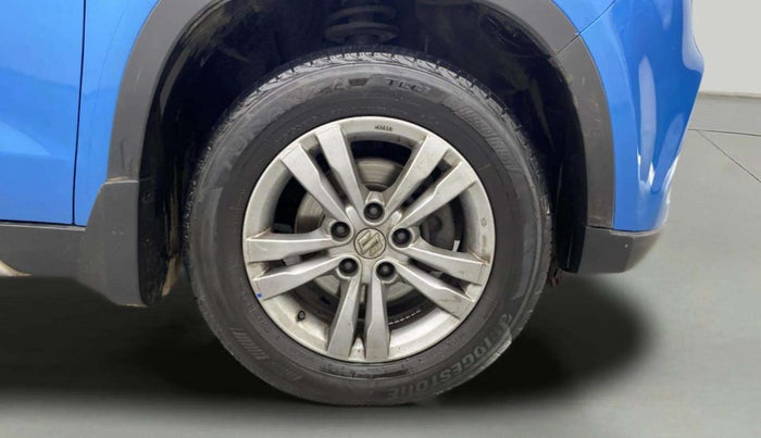 2016 Maruti Vitara Brezza ZDI PLUS DUAL TONE, Diesel, Manual, 93,327 km, Right Front Wheel