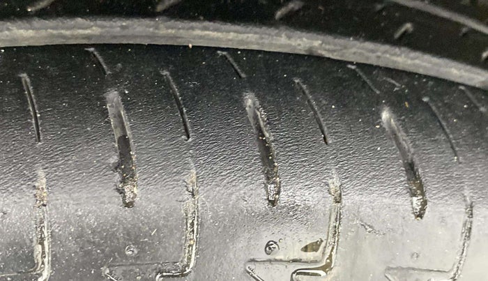 2018 Maruti IGNIS DELTA 1.2 AMT, Petrol, Automatic, 50,934 km, Left Front Tyre Tread