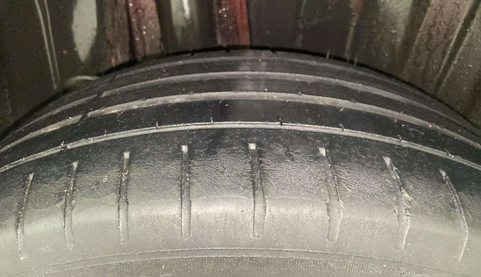 2022 Toyota Glanza G, Petrol, Manual, 65,296 km, Right Rear Tyre Tread