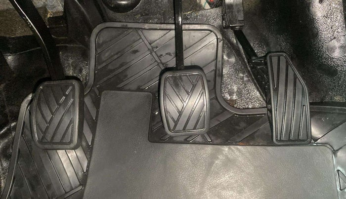 2022 Toyota Glanza G, Petrol, Manual, 65,296 km, Pedals