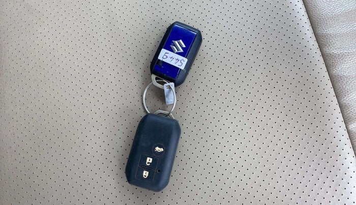 2019 Maruti Dzire ZXI, Petrol, Manual, 46,850 km, Key Close Up