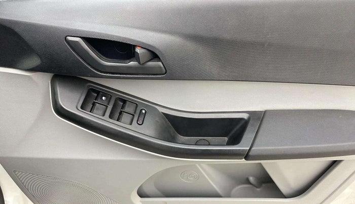 2021 Tata Tiago XZ PETROL, Petrol, Manual, 54,414 km, Driver Side Door Panels Control