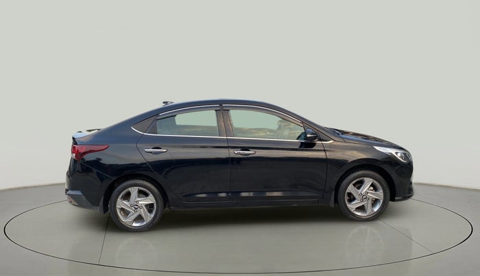 2022 Hyundai Verna SX 1.5 VTVT, Petrol, Manual, 25,494 km, Right Side View