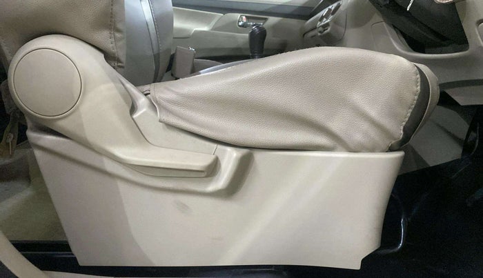 2021 Maruti Ertiga VXI CNG, CNG, Manual, 68,335 km, Driver Side Adjustment Panel