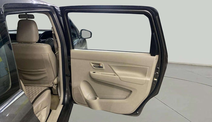 2021 Maruti Ertiga VXI CNG, CNG, Manual, 68,335 km, RHS Rear Door