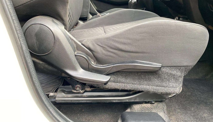 2020 Maruti Swift VXI, Petrol, Manual, 69,526 km, Driver Side Adjustment Panel