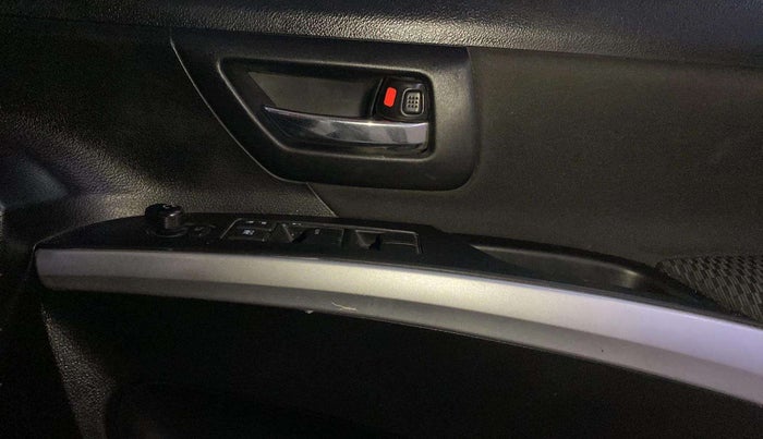 2018 Maruti S Cross ZETA 1.3, Diesel, Manual, 48,157 km, Driver Side Door Panels Control