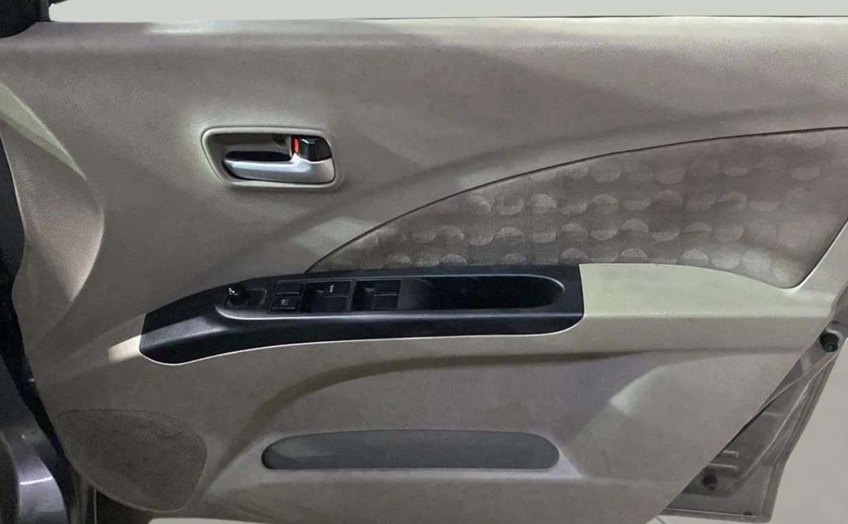 2017 Maruti Celerio ZXI, Petrol, Manual, 54,018 km, Driver Side Door Panels Control
