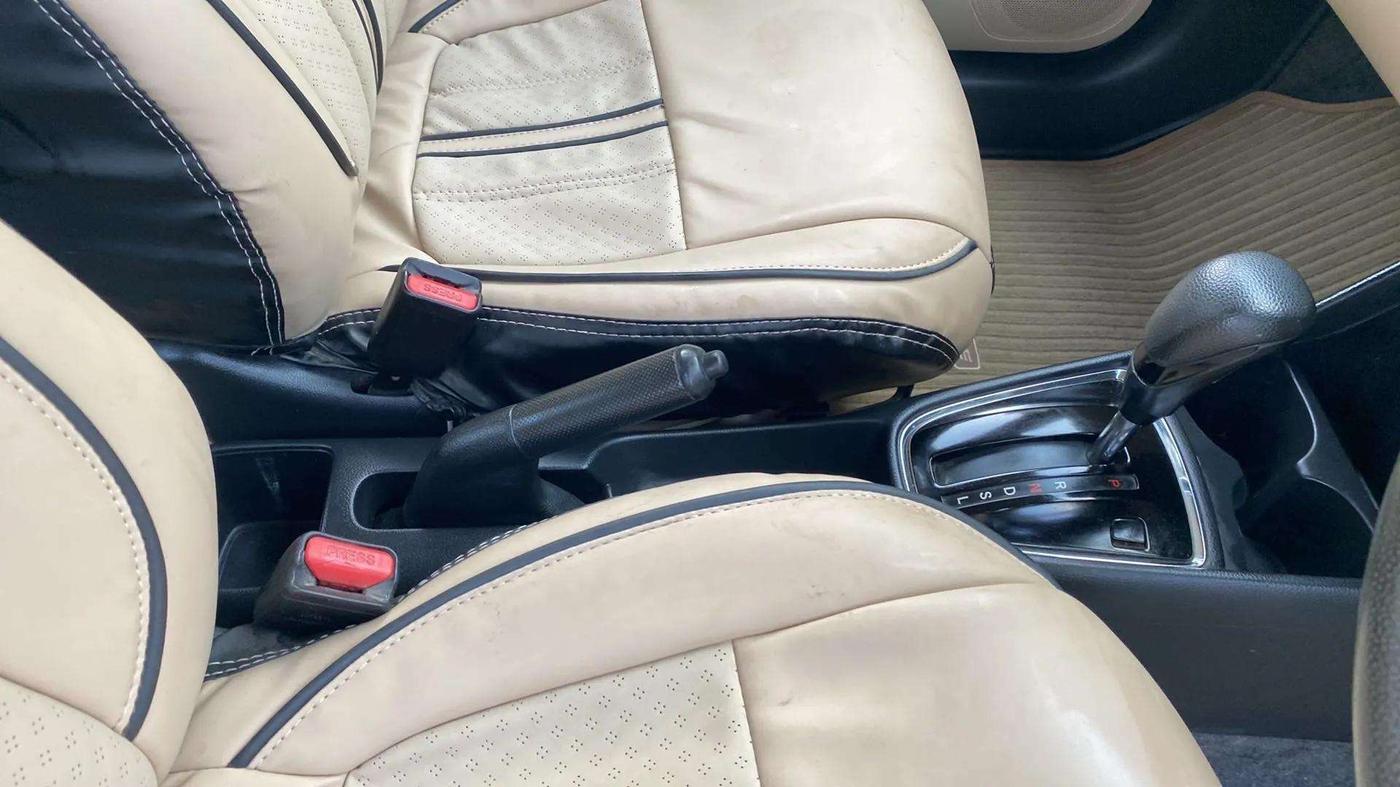 2018 Honda Amaze 1.5L I-DTEC V CVT, Diesel, Automatic, 59,906 km, Gear Lever