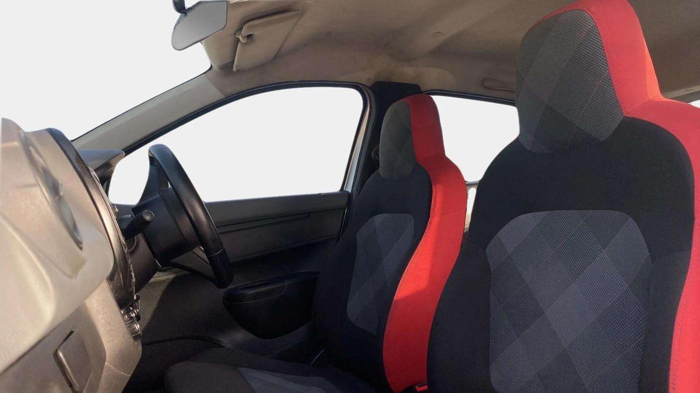 2021 Renault Kwid RXT 1.0 AMT (O), Petrol, Automatic, 30,050 km, Right Side Front Door Cabin