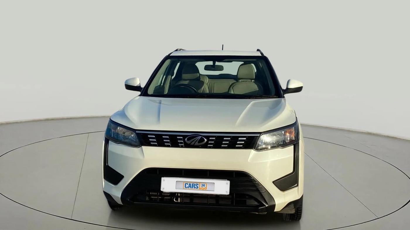 2022 Mahindra XUV300 W6 1.5 Sunroof Diesel, Diesel, Manual, 61,404 km, Front