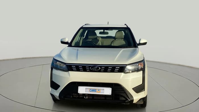 2022 Mahindra XUV300 W6 1.5 Sunroof Diesel, Diesel, Manual, 61,404 km, Front