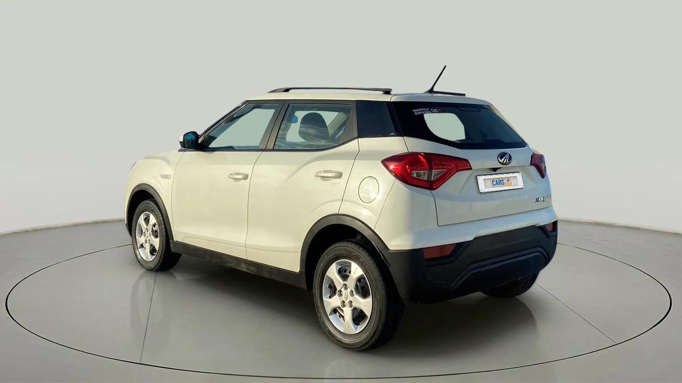 2022 Mahindra XUV300 W6 1.5 Sunroof Diesel, Diesel, Manual, 61,404 km, Left Back Diagonal