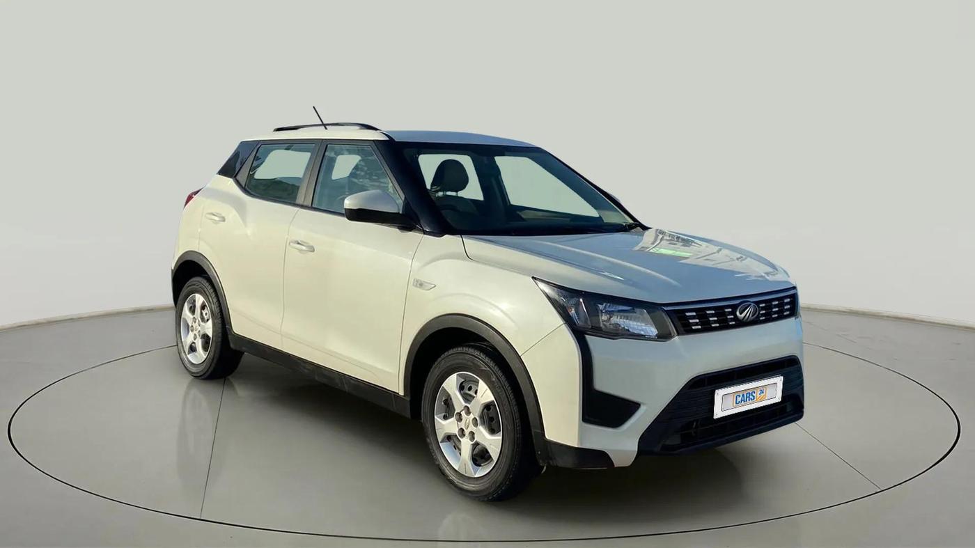 2022 Mahindra XUV300 W6 1.5 Sunroof Diesel, Diesel, Manual, 61,404 km, SRP