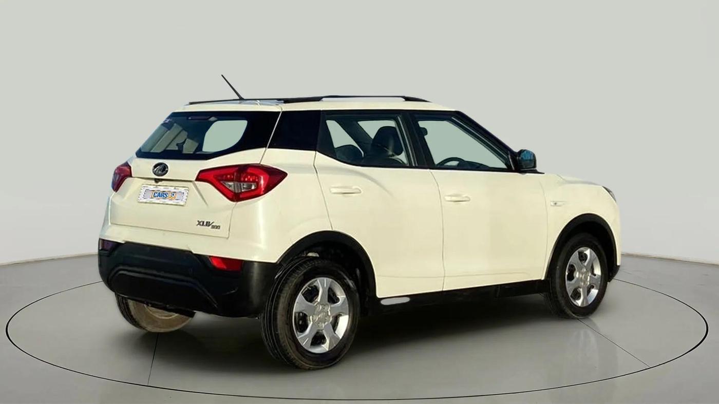 2022 Mahindra XUV300 W6 1.5 Sunroof Diesel, Diesel, Manual, 61,404 km, Right Back Diagonal