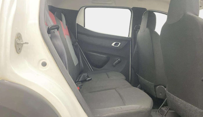 2019 Renault Kwid RXT 1.0 (O), Petrol, Manual, 22,520 km, Right Side Rear Door Cabin