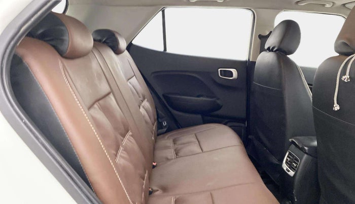 2019 Hyundai VENUE SX 1.0 TURBO, Petrol, Manual, 96,499 km, Right Side Rear Door Cabin