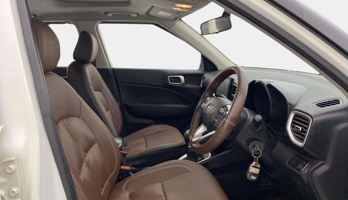 2019 Hyundai VENUE SX 1.0 TURBO, Petrol, Manual, 96,499 km, Right Side Front Door Cabin