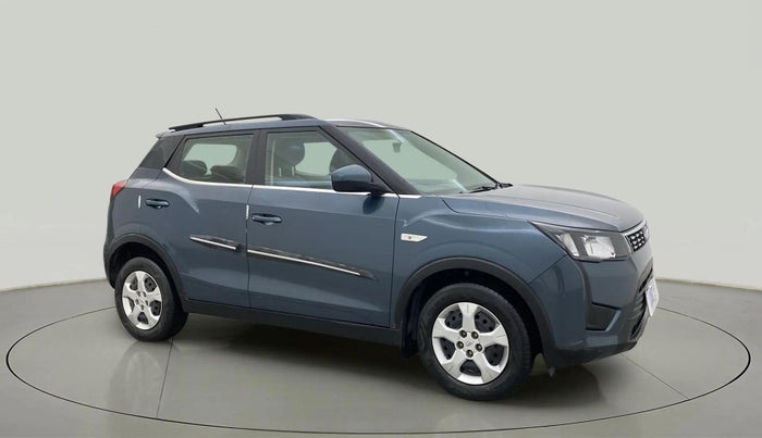 2021 Mahindra XUV300 W6 1.2 PETROL AMT, Petrol, Automatic, 45,332 km, Right Front Diagonal
