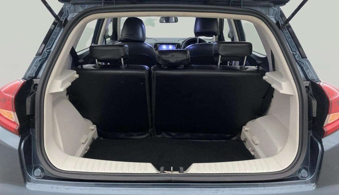 2021 Mahindra XUV300 W6 1.2 PETROL AMT, Petrol, Automatic, 45,332 km, Boot Open Zoomed View