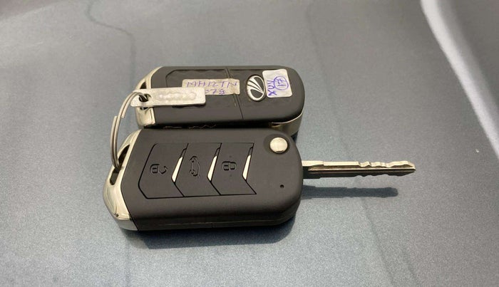 2021 Mahindra XUV300 W6 1.2 PETROL AMT, Petrol, Automatic, 45,332 km, Key Close Up