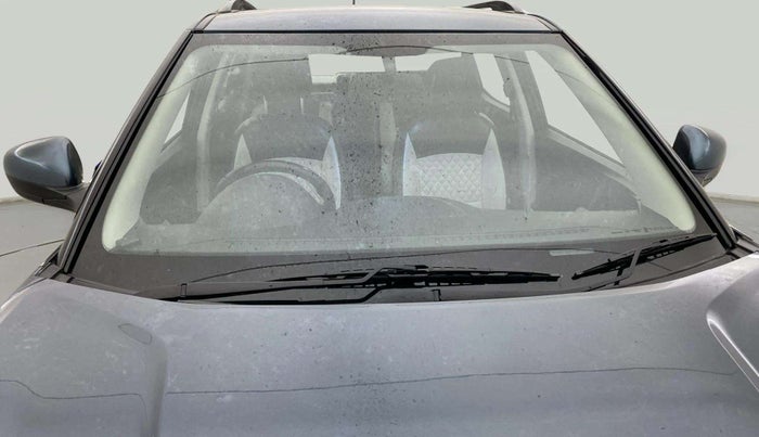 2021 Mahindra XUV300 W6 1.2 PETROL AMT, Petrol, Automatic, 45,332 km, Front Windshield