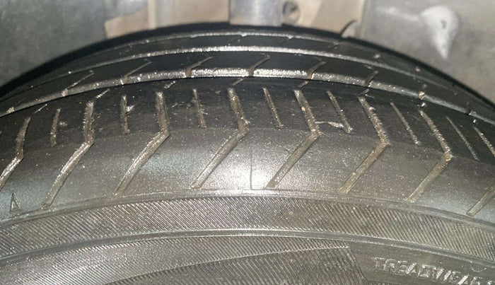 2021 Tata Tiago XZA PLUS PETROL, Petrol, Automatic, 30,302 km, Right Front Tyre Tread