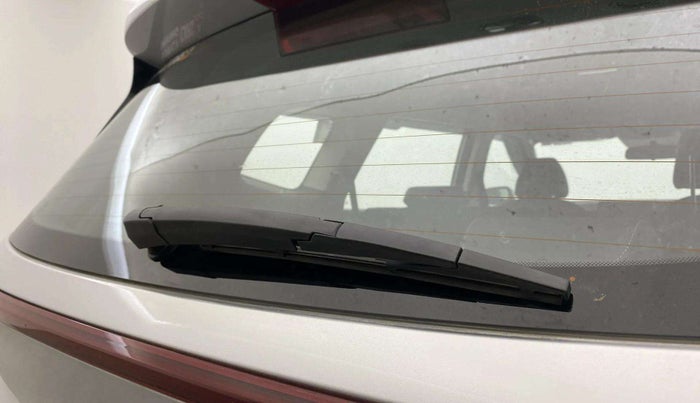 2024 KIA CARENS  PRESTIGE PLUS 1.5 TURBO PETROL IMT 7 STR , Petrol, Manual, 7,516 km, Rear Wiper