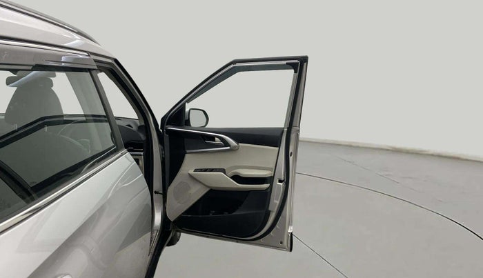 2024 KIA CARENS  PRESTIGE PLUS 1.5 TURBO PETROL IMT 7 STR , Petrol, Manual, 7,516 km, RHS Front Door