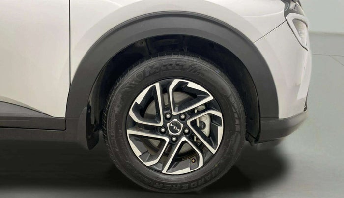 2024 KIA CARENS  PRESTIGE PLUS 1.5 TURBO PETROL IMT 7 STR , Petrol, Manual, 7,516 km, Right Front Wheel