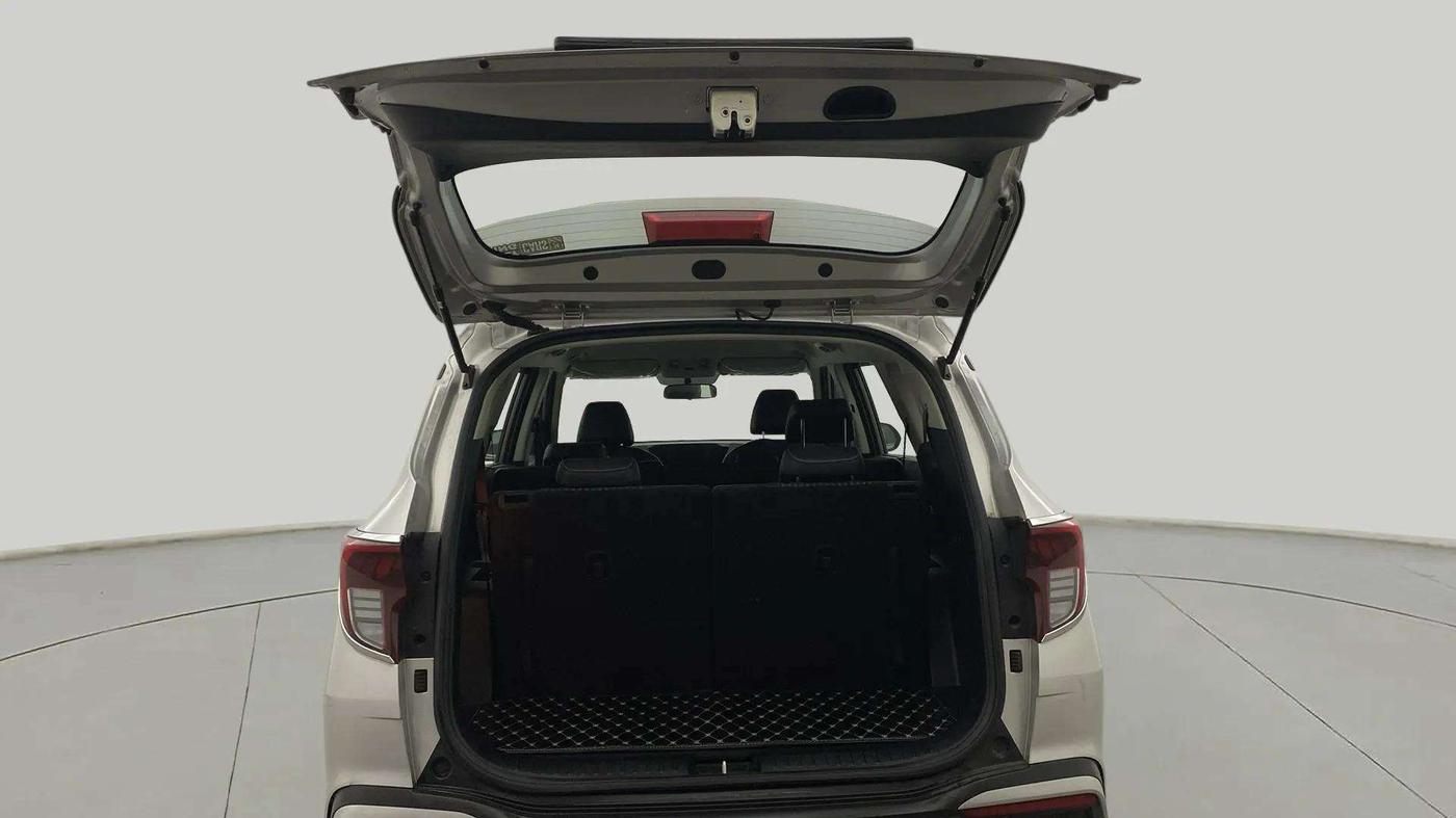 2024 KIA CARENS  PRESTIGE PLUS 1.5 TURBO PETROL IMT 7 STR , Petrol, Manual, 7,516 km, Boot Door Open