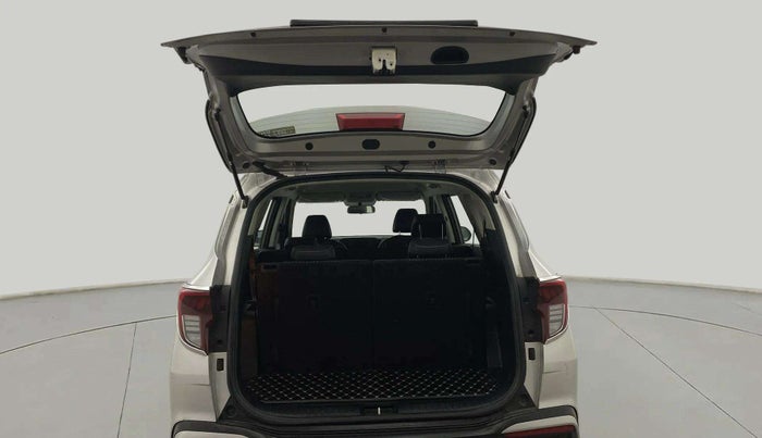 2024 KIA CARENS  PRESTIGE PLUS 1.5 TURBO PETROL IMT 7 STR , Petrol, Manual, 7,516 km, Boot Door Open