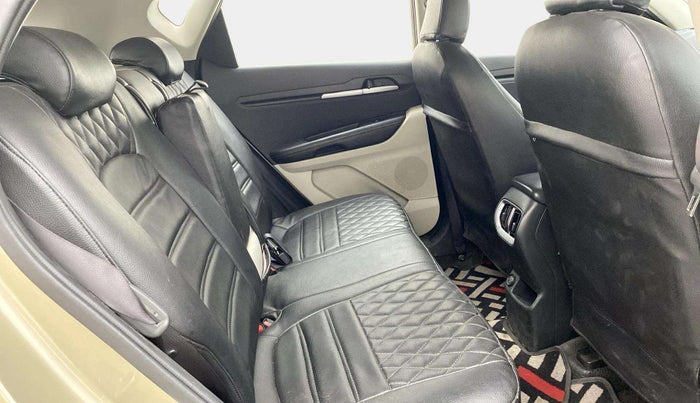 2020 KIA SONET HTX 1.5, Diesel, Manual, 77,406 km, Right Side Rear Door Cabin