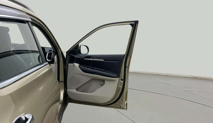 2020 KIA SONET HTX 1.5, Diesel, Manual, 77,406 km, RHS Front Door