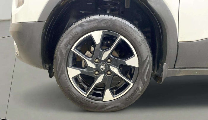 2023 Tata PUNCH CREATIVE AMT 1.2 RTN DUAL TONE, Petrol, Automatic, 19,572 km, Left Front Wheel