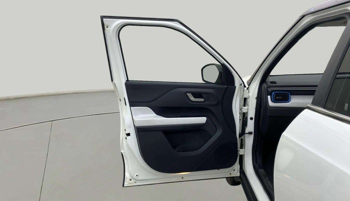 2023 Tata PUNCH CREATIVE AMT 1.2 RTN DUAL TONE, Petrol, Automatic, 19,572 km, LHS Front Door