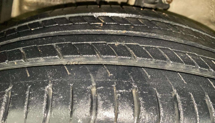 2015 Maruti Swift ZXI, Petrol, Manual, 19,889 km, Left Front Tyre Tread