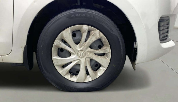 2020 Maruti Swift VXI, Petrol, Manual, 50,461 km, Right Front Wheel