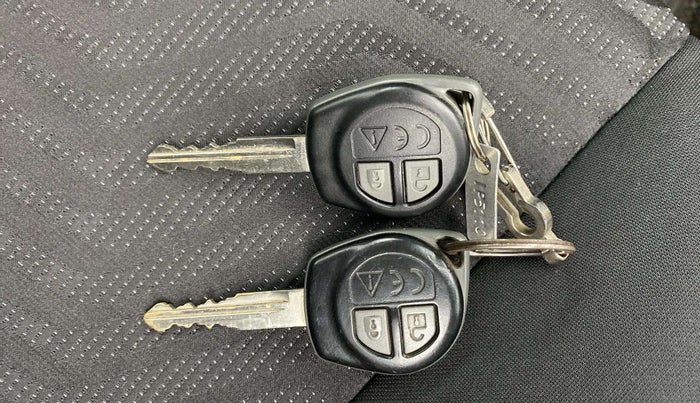 2020 Maruti Swift VXI, Petrol, Manual, 50,461 km, Key Close Up