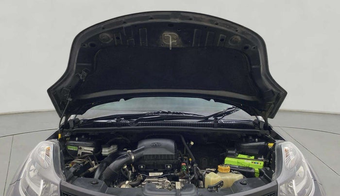 2017 Tata NEXON XT PETROL, Petrol, Manual, 62,734 km, Open Bonet