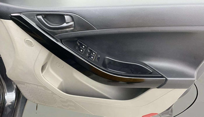 2017 Tata NEXON XT PETROL, Petrol, Manual, 62,734 km, Driver Side Door Panels Control