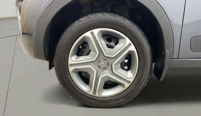2017 Tata NEXON XT PETROL, Petrol, Manual, 62,734 km, Left Front Wheel