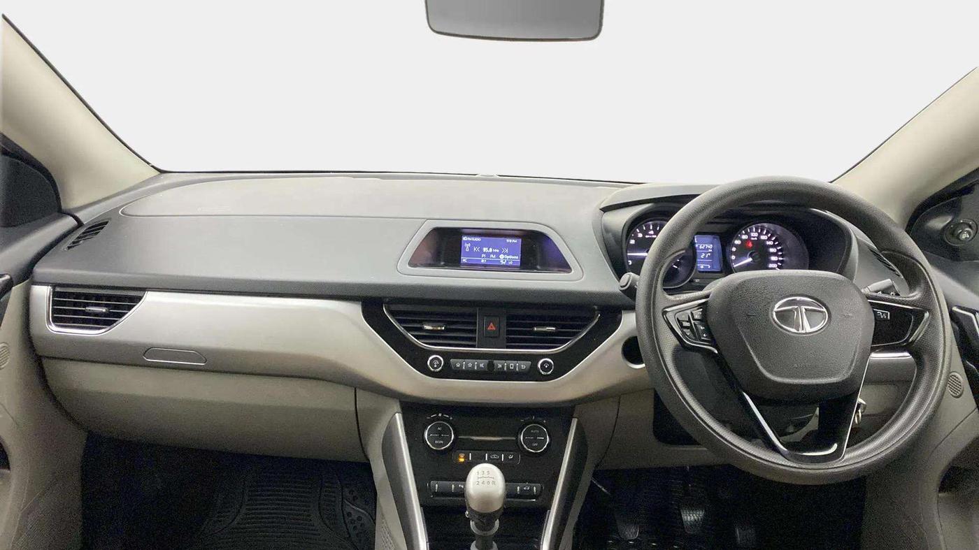 2017 Tata NEXON XT PETROL, Petrol, Manual, 62,767 km, Dashboard