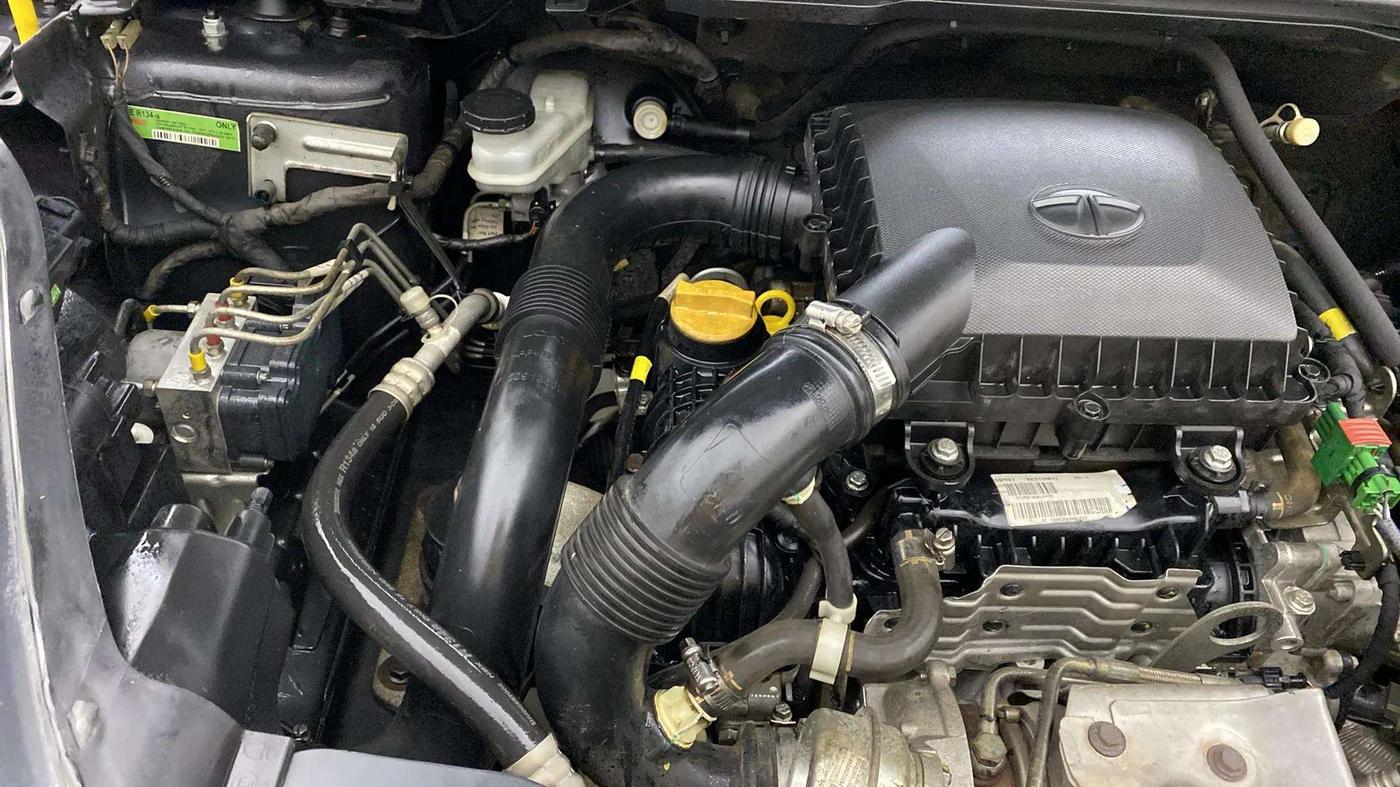2017 Tata NEXON XT PETROL, Petrol, Manual, 62,767 km, Engine View - Right