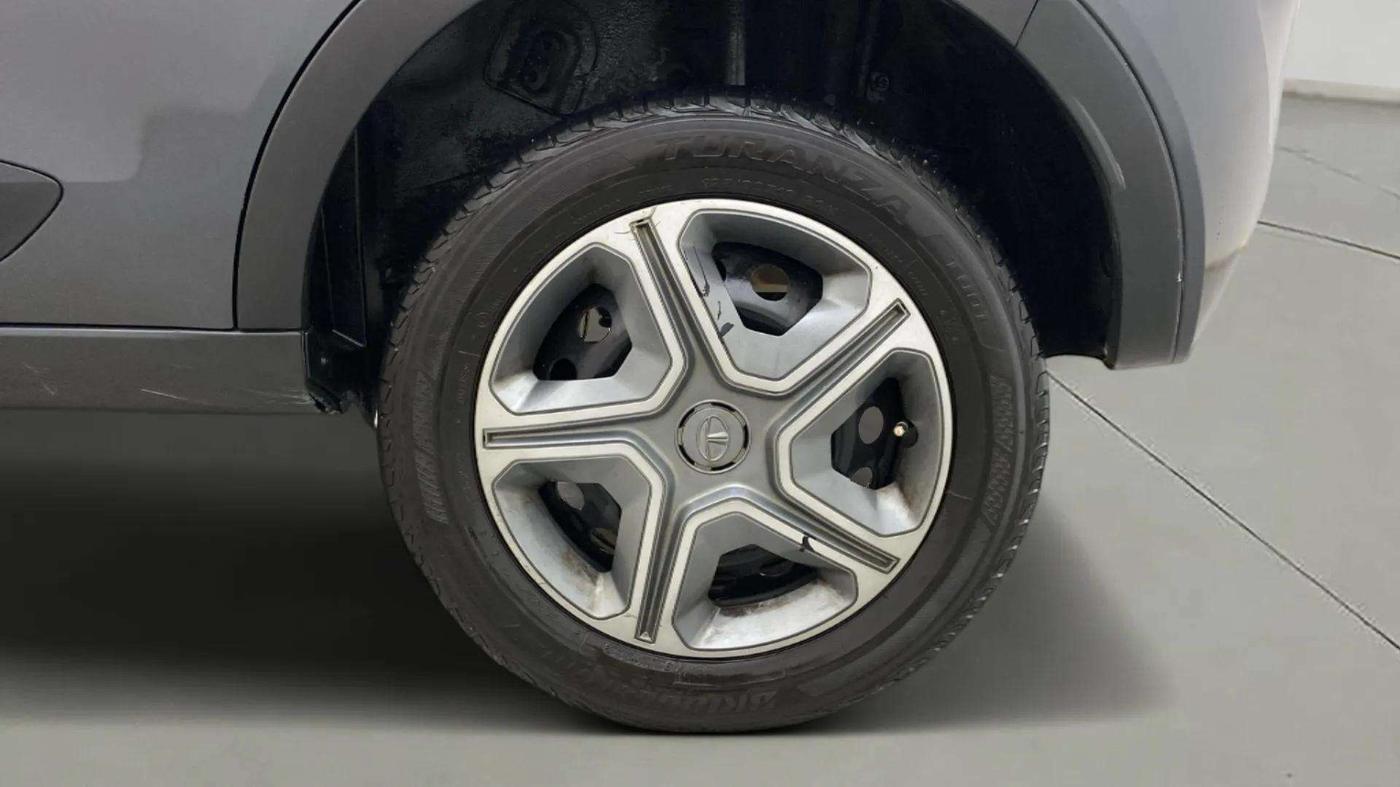 2017 Tata NEXON XT PETROL, Petrol, Manual, 62,767 km, Left Rear Wheel