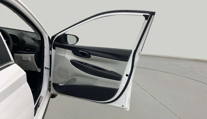 2024 Hyundai NEW I20 SPORTZ 1.2 MT, Petrol, Manual, 8,238 km, RHS Front Door