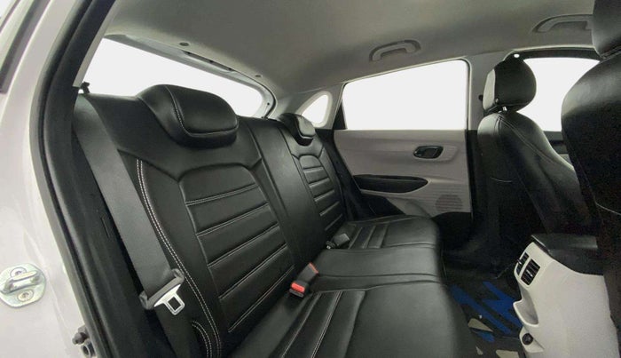 2024 Hyundai NEW I20 SPORTZ 1.2 MT, Petrol, Manual, 8,238 km, Right Side Rear Door Cabin