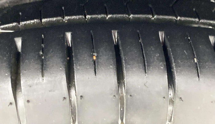 2019 Maruti Baleno ZETA PETROL 1.2, Petrol, Manual, 82,673 km, Right Front Tyre Tread